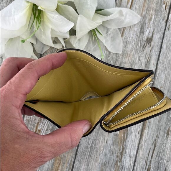 Authentic Coach X Peanuts Snap Wallet With Charlie Brown Bag Purse - Picture 6 of 7